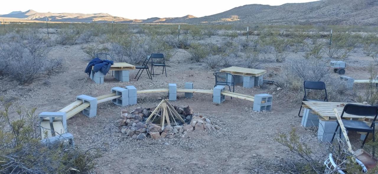 Camping At Desert Gardens Oasis At Lobo, Texas فان هورن المظهر الخارجي الصورة