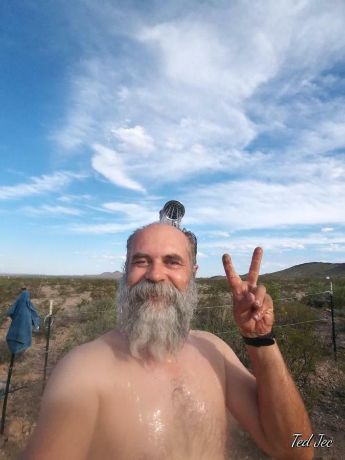 Camping At Desert Gardens Oasis At Lobo, Texas فان هورن المظهر الخارجي الصورة